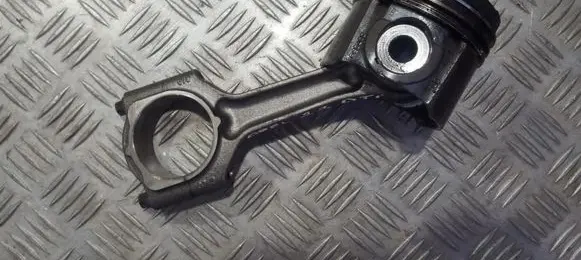 Opel Vectra B Piston with connecting rod