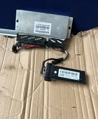 Mercedes-Benz R AMG W251 Suspension control unit/module A2515454232 00404255A7
