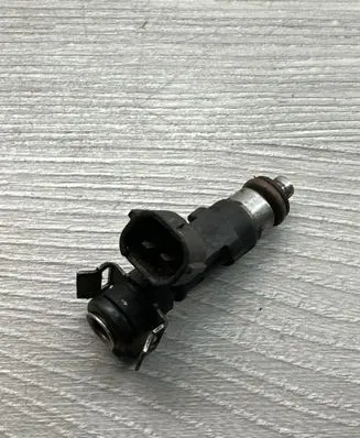 Peugeot 407 Fuel injector 0441607341 028015804