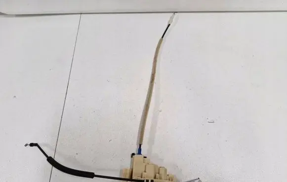 Fiat 500 Front door lock 51827594
