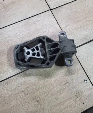 Mercedes-Benz B W246 W242 Engine mount bracket A2462101209