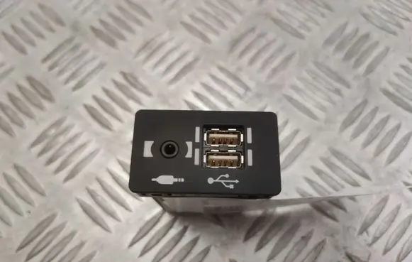 USB socket connector