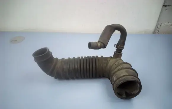 Mitsubishi Pajero Air intake hose/pipe MR571533 4M41