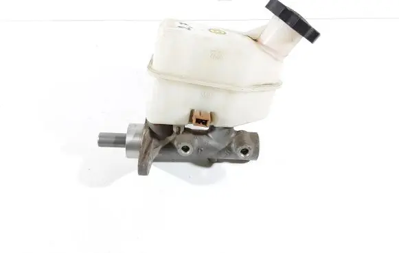 Master brake cylinder