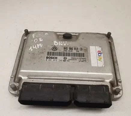 Volkswagen PASSAT B5.5 Engine control unit/module 045906019CD 0281012749 1039S20397