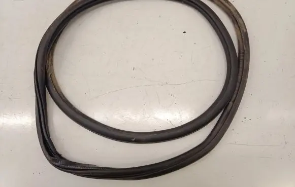 Audi A3 8Y Front door rubber seal 8Y0831721B