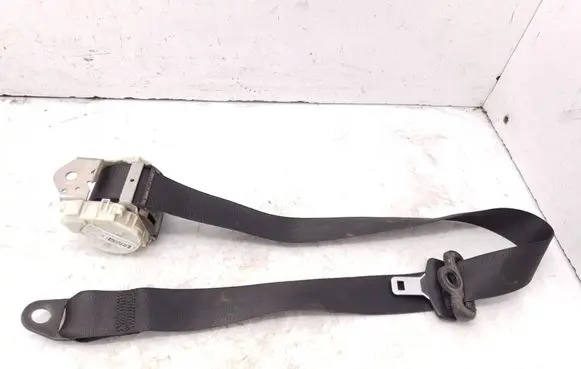 Lancia Delta III Rear seatbelt 07354718040