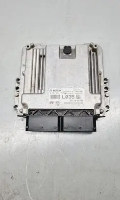 KIA Sorento Engine control unit/module 391102FBB5 0281031788