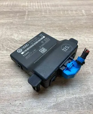 Volkswagen PASSAT B6 Gateway control module 3C0907530E 3C0907951