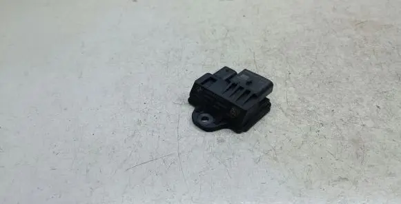 BMW X1 E84 Glow plug pre-heat relay 8570087 0522120103
