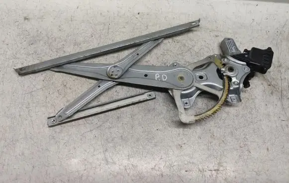 Toyota Verso Front door window regulator with motor