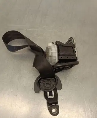 Audi A3 S3 8V Front seatbelt 3066322