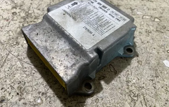 Volkswagen PASSAT B6 Airbag control unit/module 1T0909605D 5WK43828