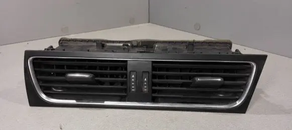 Audi A4 S4 B8 8K Dash center air vent grill 8T2820951B