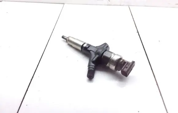Subaru Forester SH Fuel injector 16613AA020