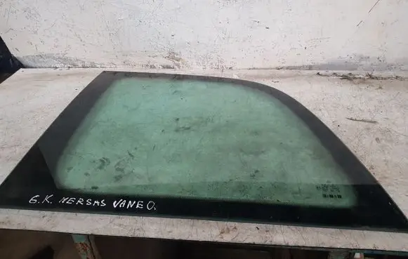 Mercedes-Benz Vaneo W414 Rear side window