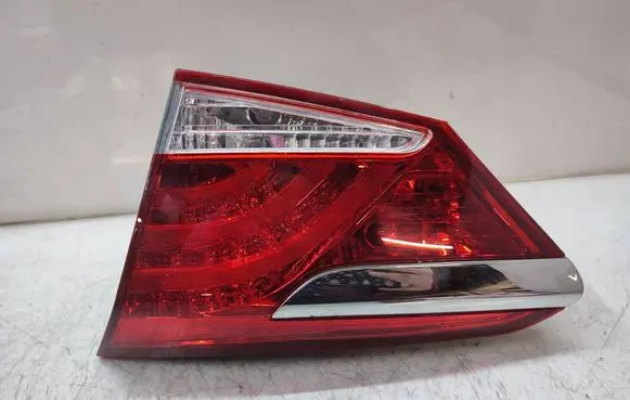 Hyundai i40 Tailgate rear/tail lights 924043Z001