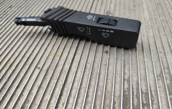Opel Vectra C Wiper control stalk 09180811