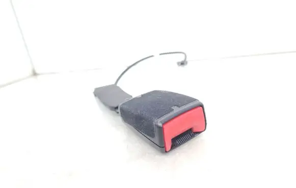 Audi A1 Front seatbelt buckle 8X0857756B