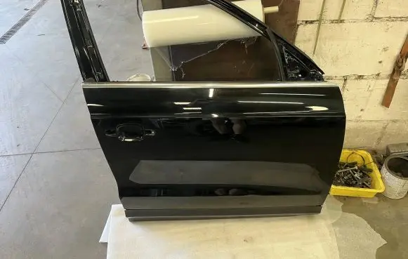 Audi Q3 8U Front door 8U0831312