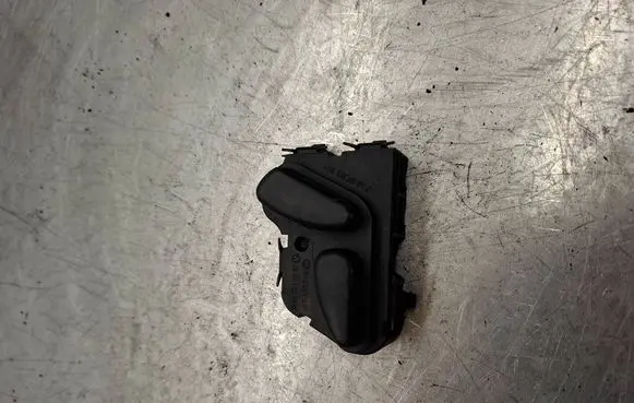 Mercedes-Benz E W211 Seat control switch 2108213851 03463815
