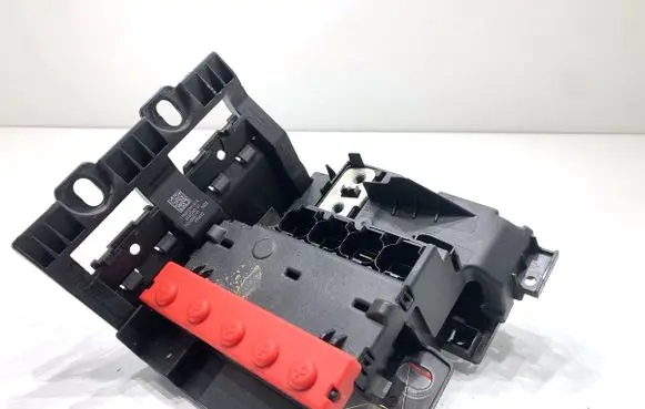 BMW 5 G30 G31 G38 Positive cable (battery) 6817771
