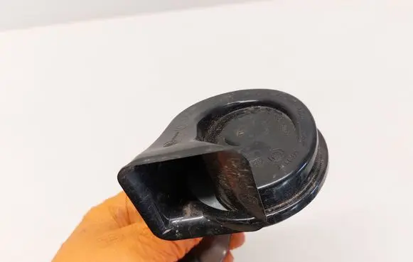 Volkswagen Golf VI Horn signal