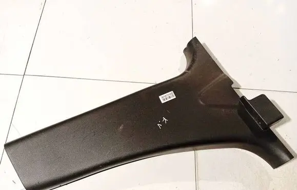 Suzuki Swift I (B) pillar trim (top) 7623163j0 76231-63j0