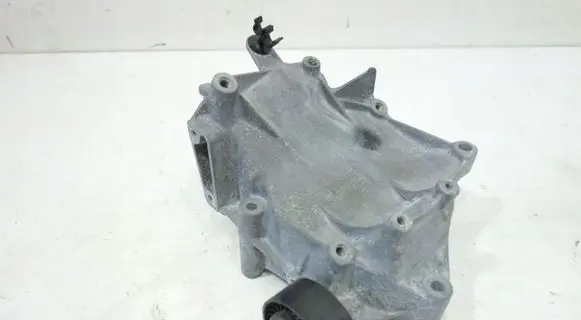 Mercedes-Benz C W205 A/C compressor mount bracket A6512340339