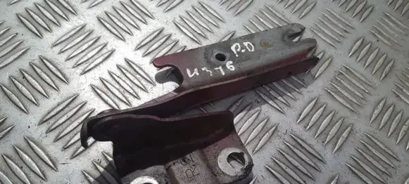 Mazda 323 Engine bonnet/hood hinges
