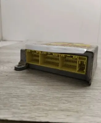 Mitsubishi Grandis Airbag control unit/module MN141401 W2T62674