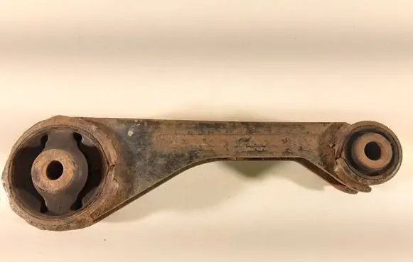 Toyota Prius (XW10) Engine mount bracket