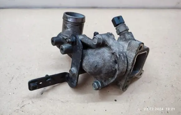 KIA Ceed Thermostat housing 