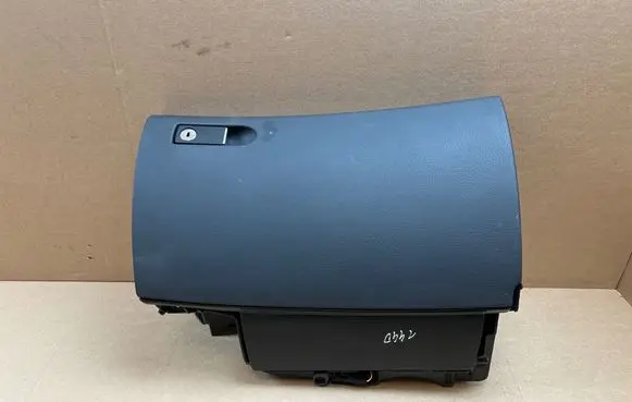 Mercedes-Benz C W204 Glove box A2046803391