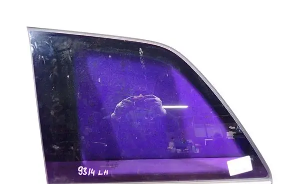 Opel Zafira B Rear side window