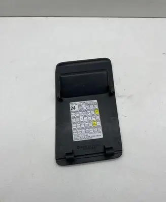 Subaru Legacy Fuse box cover
