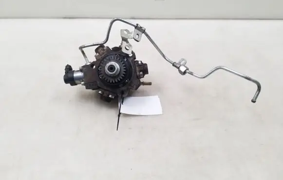 Nissan Qashqai Fuel injection high pressure pump H8200690744