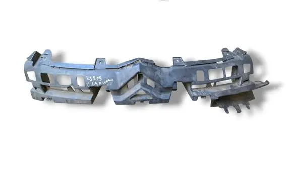 Rear bumper mounting bracket