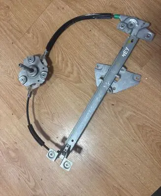 Mitsubishi Space Star Rear door manual window regulator 