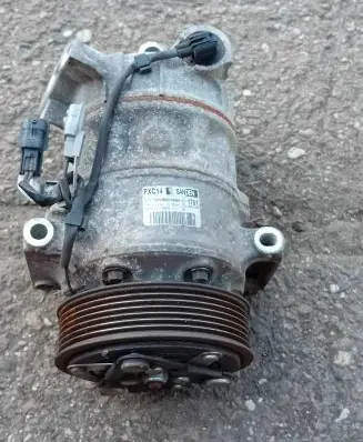 Renault Megane IV Air conditioning (A/C) compressor (pump) 926001268R 5559601604 PXC14