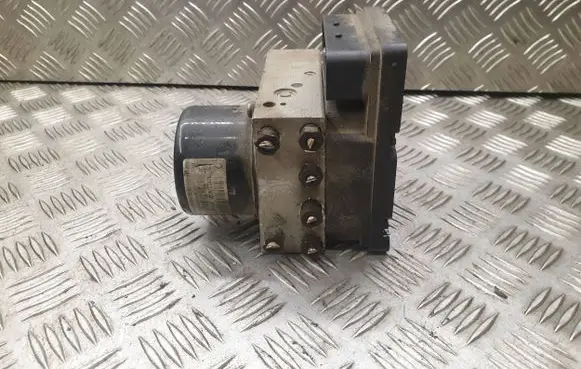 Volvo V70 ABS Pump 8619968