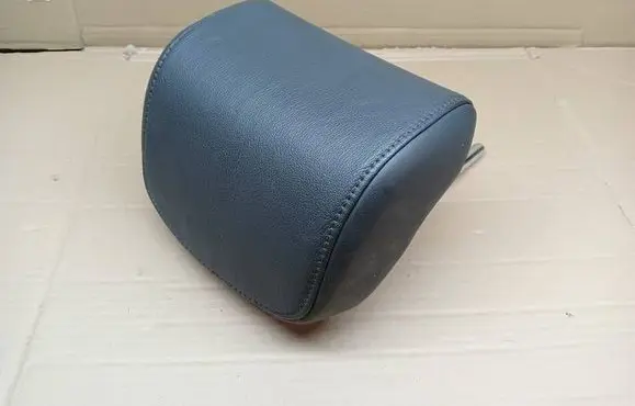 Skoda Superb B6 (3T) Rear seat headrest 