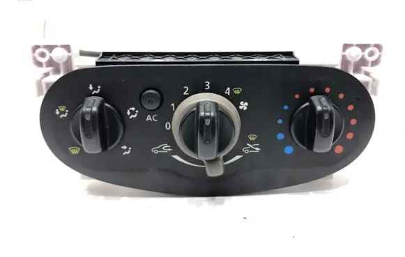 Dacia Duster II Interior fan control switch 