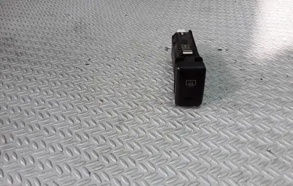Opel Frontera B Windscreen/window heater switch M18872