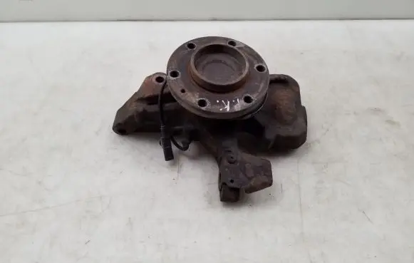 Mercedes-Benz Sprinter W906 Front wheel hub
