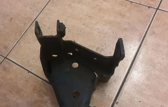 Volkswagen Transporter - Caravelle T4 Gear shift cable bracket 701399267g