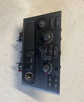 Volvo V70 Climate control unit 7924 8691876