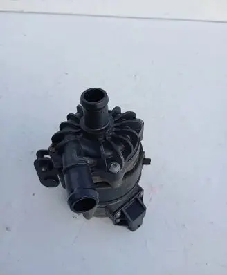 Porsche Cayenne (92A) Water pump 8k0965567