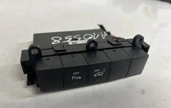 Mercedes-Benz B W245 Parking (PDC) sensor switch 1698701910