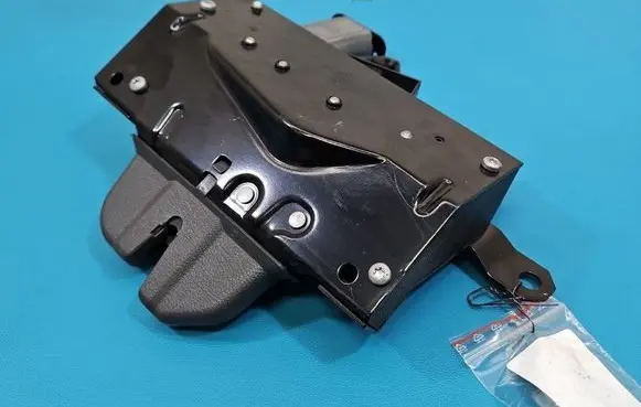 Bentley Continental Tailgate/trunk/boot lock/catch/latch 3D5827501 IMPRK1598001